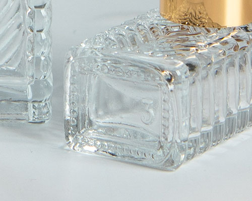 custom glass perfume bottle